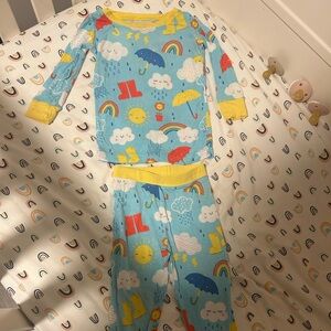 Little sleepies bamboo long sleeve two piece pajamas. Size 12-18 months.